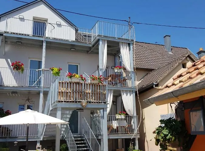 Au Gre De L'ill 'les Cigognes'